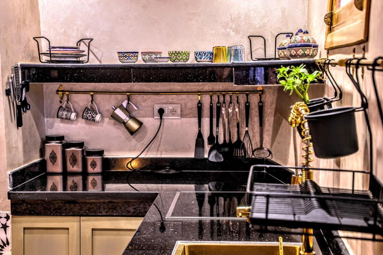 Old World Charm, Modern Comfort Чефчауен Екстериор снимка